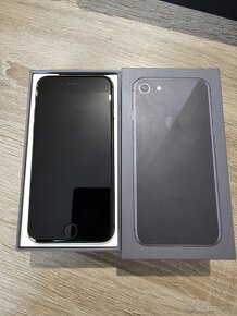 Predám Iphone 8 64GB black - 2