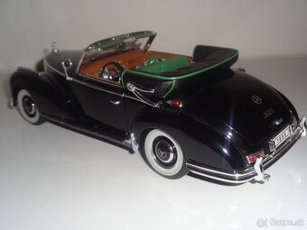 1:18 Mercedes - Benz 300S - 2