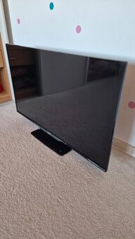 LED TV PHILIPS - 2