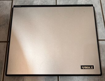 Umax VisionBook - Celeron - 512MB RAM - 40GB HDD - 2