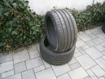 Predám 2x letné pneu Bridgestone 285/30 R20 99YXL - 2