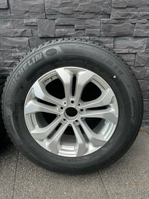 MERCEDES originálna sada 17" alu. diskov so zimnými pneu. - 2