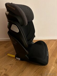 Maxi Cosi iSize isofix 15-36kg/polohovatelná/super stav - 2