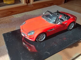 1:18 BMW Z8, MAISTO - 2