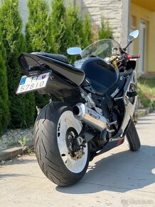 Suzuki GSXR 1000 K4 - 2