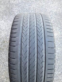 Continental 245/40 R20 - 2