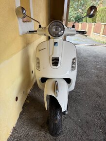 Piaggio Vespa GTS 125 IE 2010 6500km - 2