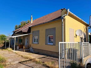 Rodinný dom s veľkým pozemkom, Vlčany - 2