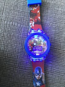 Nové svietiace Hodinky Avengers Hulk Ironman - 2