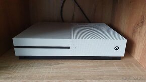 Predám Xbox One S - 2