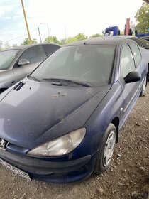 Peugeot 206 benzín - 2