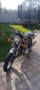 Honda CB 750 K7 - 2