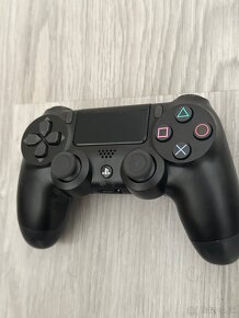 Ovládač na PS4 - 2