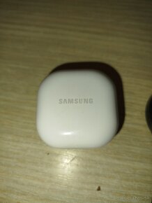 Predám bluetooth slúchadlá značky Samsung Galaxy Buds2 - 2