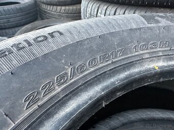 225/60 R17 - 2