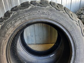 BF Goodrich 215/65 r16 - 2