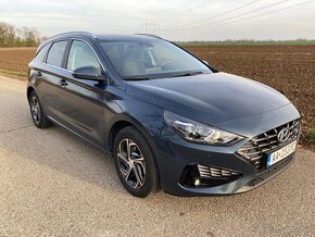 Hyundai i30 CW 1.5 i Family - 2