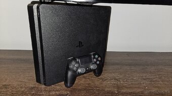 PS4 slim - 2