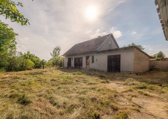 Priestranný rodinný dom v Mokranciach na Buzickej ulici - 2