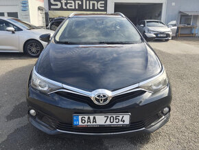 Toyota auris 1,4 d4d 2/2017 poškozený bok - 2