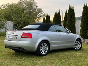 AUDI A4 CABRIOLET 2.4 Benzin - 2