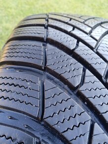 215/60 r16 zimné pneu.7,5 mm DOT.3623 - 2