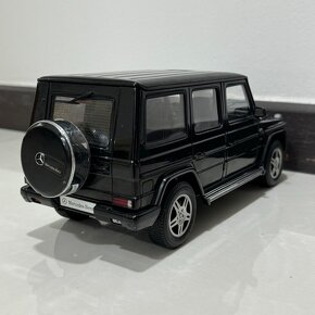 1:18 AutoArt Mercedes Benz G Wagon G500 - 2