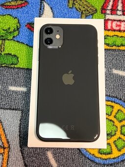 iPhone 11 64GB - 2