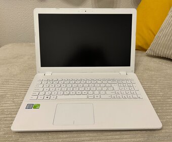 ASUS VivoBook 15 X542 + TAŠKA - 2