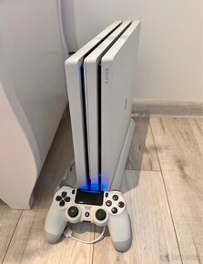 PlayStation 4 Pro, bílá - 2