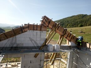 Ponúkam na prenájom šalovacie svorky na vence. - 2