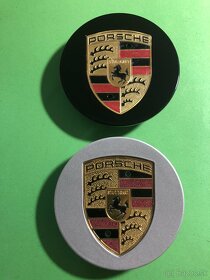 Stredové krytky Porsche - priemer 56,65 a 76 mm čierné/sivé - 2