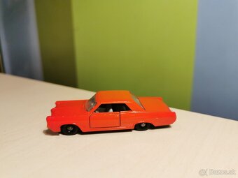 Matchbox lesney regular wheels - 2