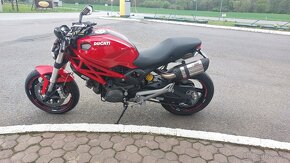 Ducati Monster 696 - 2