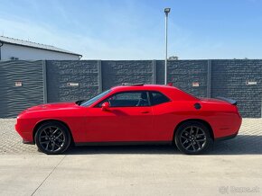 Dodge Challenger SXT  Nebúrané  Kúpené v SR  DPH - 2