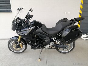 TRIUMPH TIGER 1050 model 2009 čierna lesklá - 2