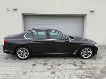 BMW rad 7 740d xDrive A/T - 2