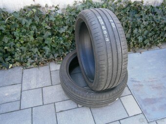 Predám 2x letné pneu Pirelli 225/40 R19 93WXL - 2