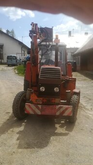 Predám cestársky traktor s mulčovačom 8011 - 2