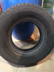 Pneu 235/75 r15 - 2