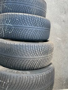 Michelin 285/45R21 - 2