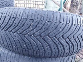 Predám zimné pneumatiky Michelin 205/60R16 - 2