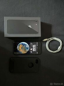 iPhone 8 64GB - 2