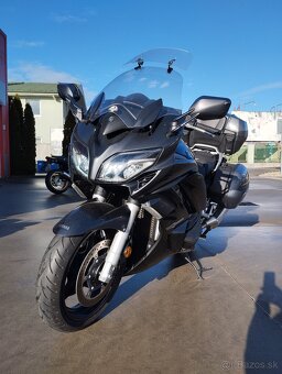 Yamaha FJR 1300 - 2