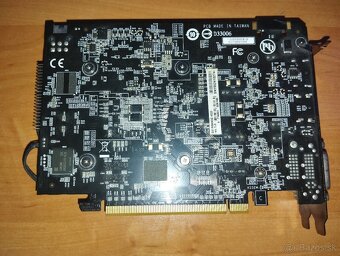 GIGABYTE GeForce GTX 960 4GB - 2