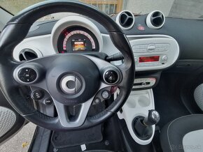 Smart ForFour benzín / manual / šedá metalíza - 2