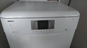 Umývačka riadu Beko DFN 6838 - 2