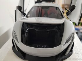 Model 1:18 McLaren 675 LT  Autoart - 2