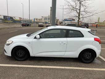 Kia Ceed (3 dverová), 2011, diesel, 208684 km - 2