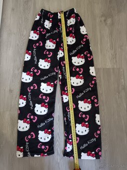 Hello kitty čierne tepláky - 2